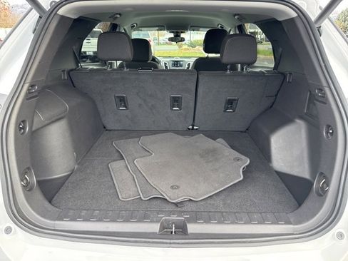 Used 2024 Chevrolet Equinox LT image 11