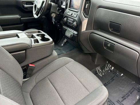 Used 2020 Chevrolet Silverado 1500 Custom w/ Custom Value Package image 19