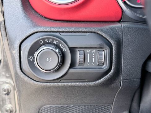 Used 2020 Jeep Wrangler Unlimited Rubicon image 15