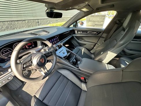 Certified 2026 Porsche Panamera w/ Premium Package RWD image 4