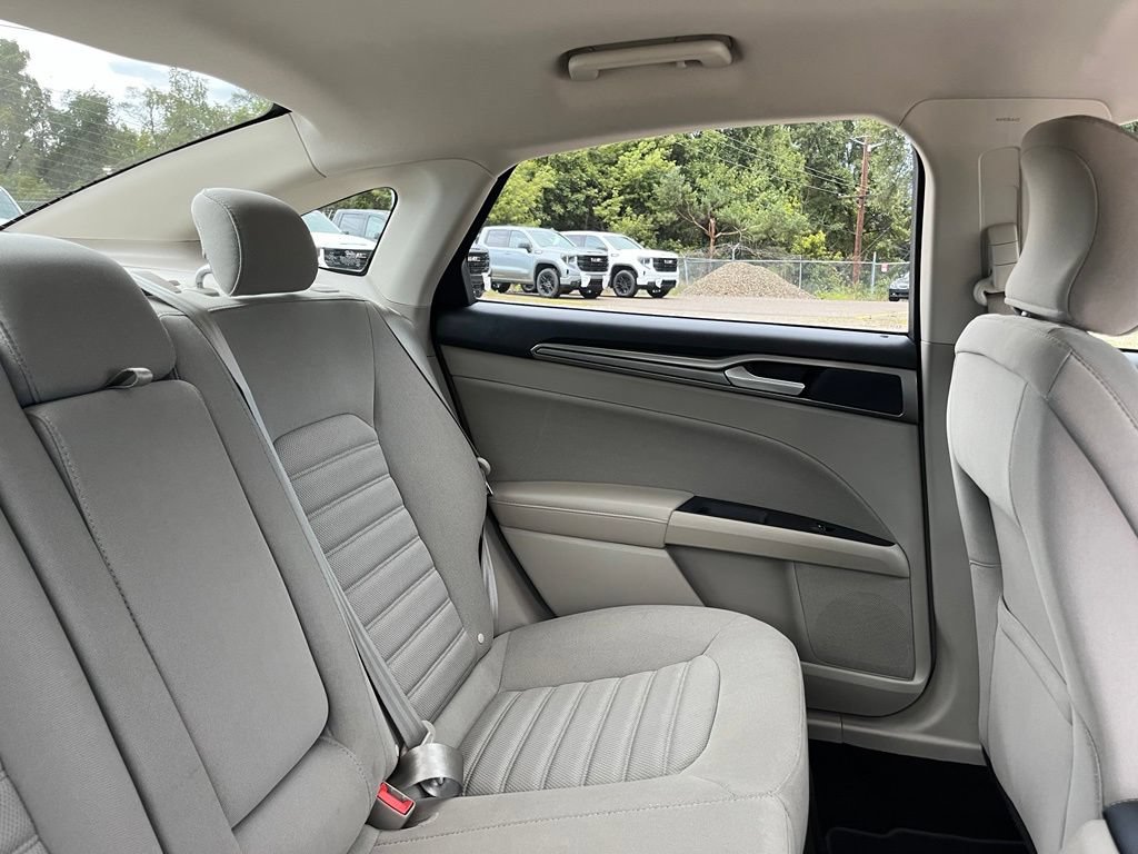 Used 2018 Ford Fusion SE w/ Fusion SE Technology Package FWD image 36