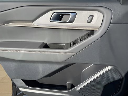 New 2026 Ford Explorer Active image 24