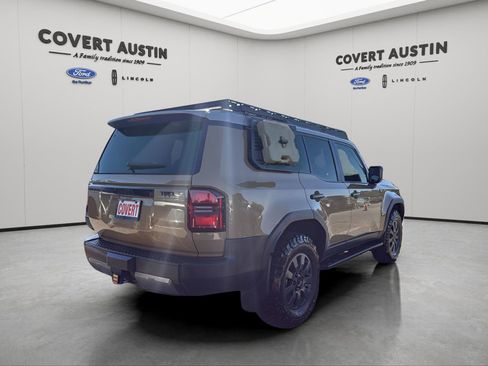 Used 2024 Toyota Land Cruiser image 5