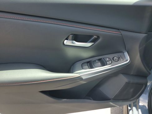 New 2025 Nissan Sentra SR w/ Midnight Edition image 18