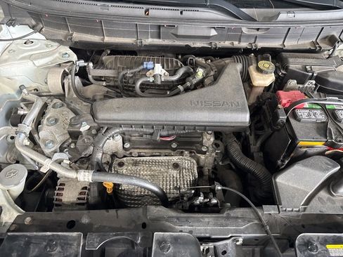 Used 2018 Nissan Rogue S image 40