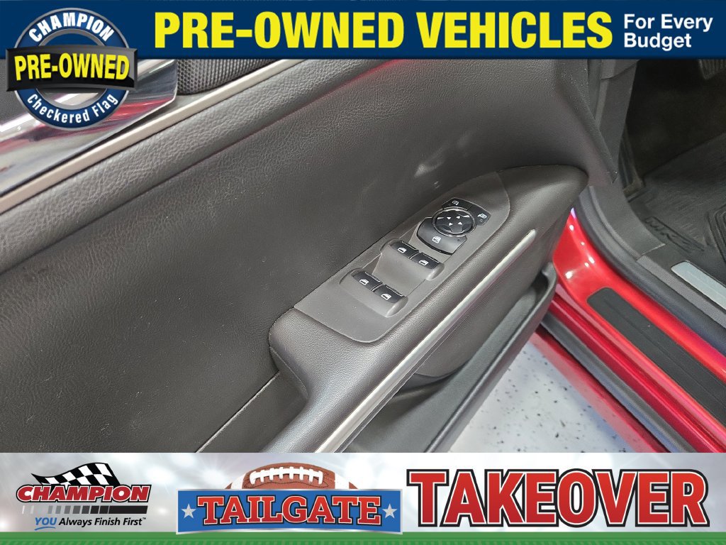 Used 2014 Lincoln MKZ w/ Equipment Group 101A Select FWD image 19