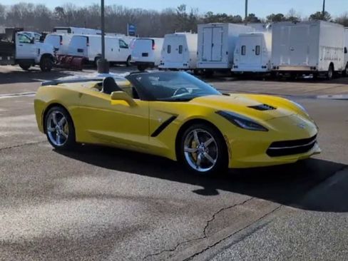 Used 2015 Chevrolet Corvette Stingray Convertible image 2