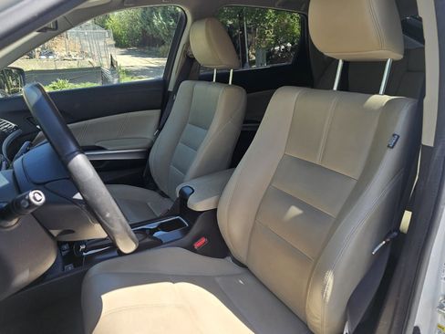 Used 2014 Honda Crosstour EX-L image 11