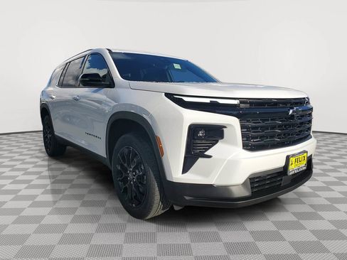 New 2026 Chevrolet Traverse LT w/ Midnight/Sport Edition image 2