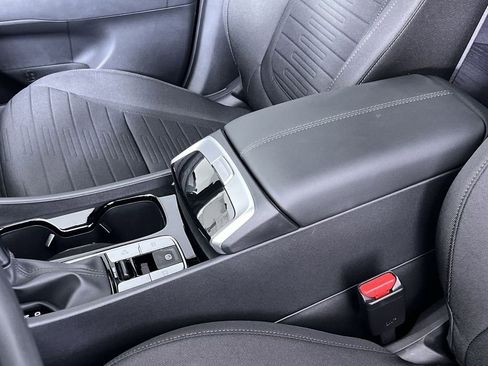 Used 2025 Hyundai Santa Cruz SE image 23