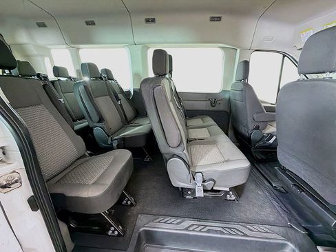 Used 2022 Ford Transit 350 XLT image 23