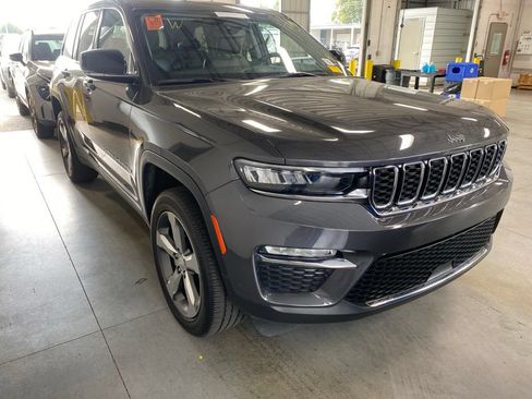 Used 2024 Jeep Grand Cherokee Limited AWD/4WD image 1