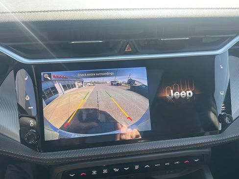 New 2026 Jeep Cherokee Limited image 24