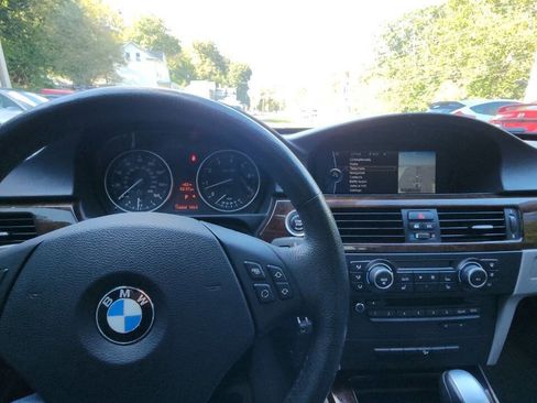Used 2010 BMW 328i xDrive Sedan image 16