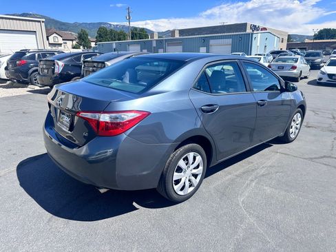 Used 2015 Toyota Corolla LE FWD image 3