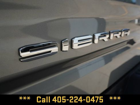 Used 2025 GMC Sierra 1500 SLT AWD/4WD image 6