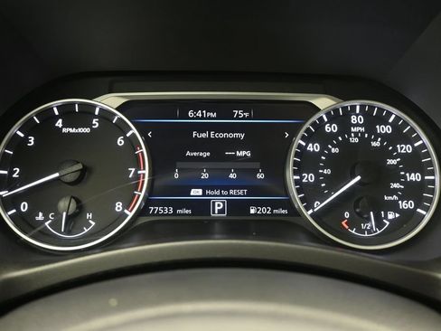 Used 2021 Nissan Sentra SV FWD image 13