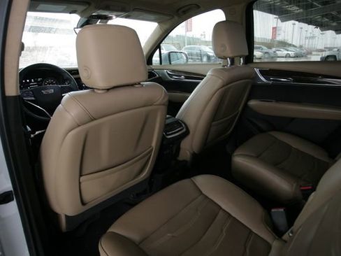 Certified 2021 Cadillac XT6 Premium Luxury w/ Platinum Package image 31