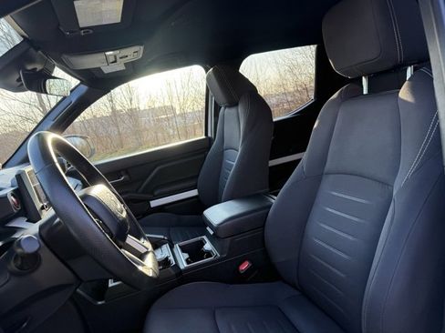 Used 2024 Toyota Tacoma 4x4 Double Cab image 14