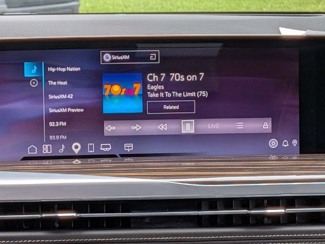 Certified 2025 Cadillac Escalade Premium Luxury AWD/4WD image 21