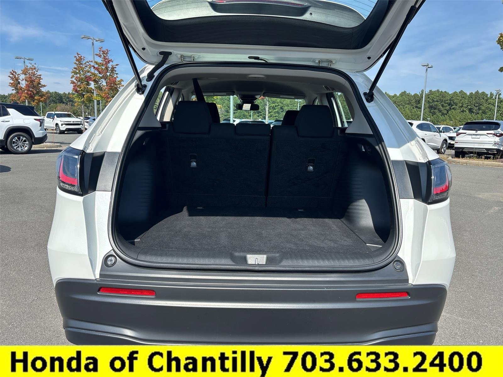Certified 2025 Honda HR-V LX image 28