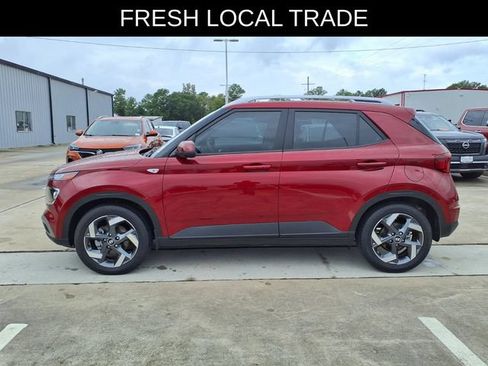 Used 2026 Hyundai Venue SEL FWD image 9
