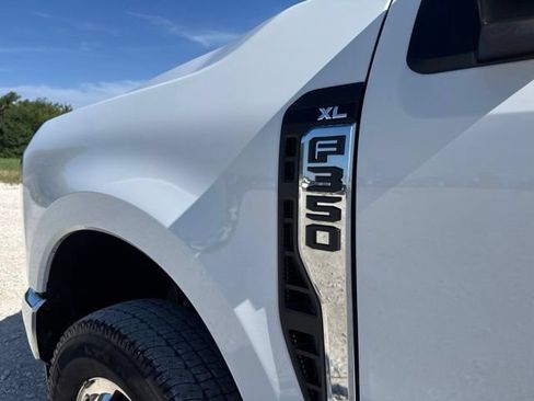 Used 2026 Ford F350 XL w/ FX4 Off-Road Package AWD/4WD image 8