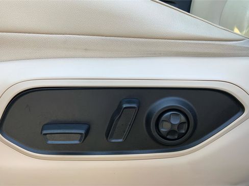 Used 2023 Jeep Grand Cherokee Limited AWD/4WD image 19