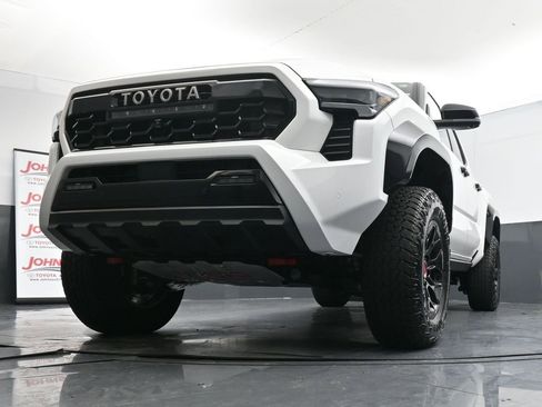 Used 2025 Toyota Tacoma TRD Pro image 34