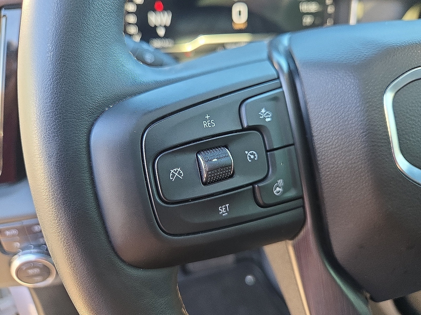 Used 2024 GMC Sierra 2500 AT4 w/ AT4 Premium Plus Package AWD/4WD image 12