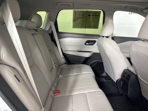 Used 2023 Nissan Rogue SL AWD/4WD image 28