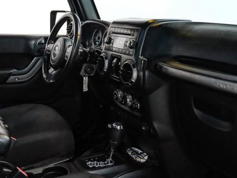 Used 2016 Jeep Wrangler Unlimited Sport image 22