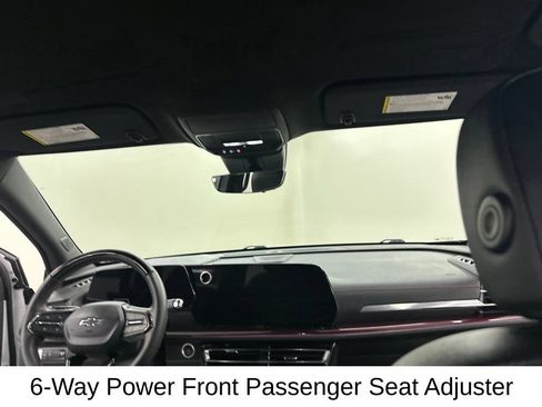 Used 2025 Chevrolet Traverse RS w/ LPO, Floor Liner Package FWD image 25