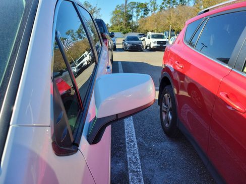 Used 2025 Toyota Sienna XLE image 24