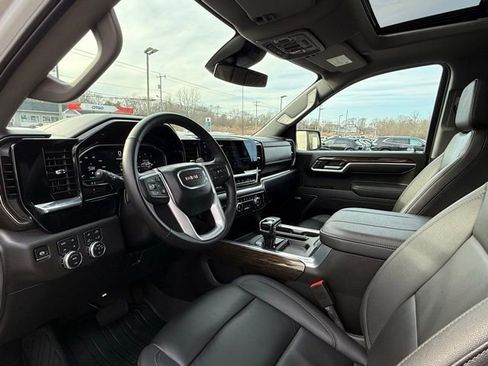 Used 2025 GMC Sierra 1500 Elevation w/ Elevation Premium Package image 14