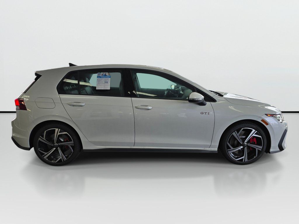 New 2026 Volkswagen GTI SE FWD image 2