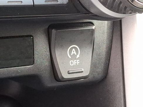 Used 2022 Toyota RAV4 XLE w/ Convenience Package image 26