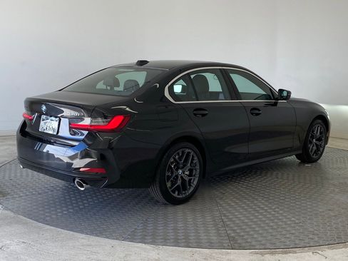 Used 2025 BMW 330i xDrive Sedan w/ Convenience Package image 9