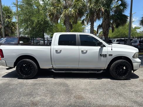 Used 2019 RAM 1500 Classic SLT RWD image 6