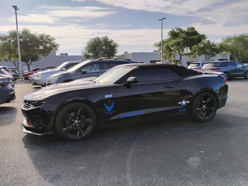 Used 2020 Chevrolet Camaro LT RWD image 7