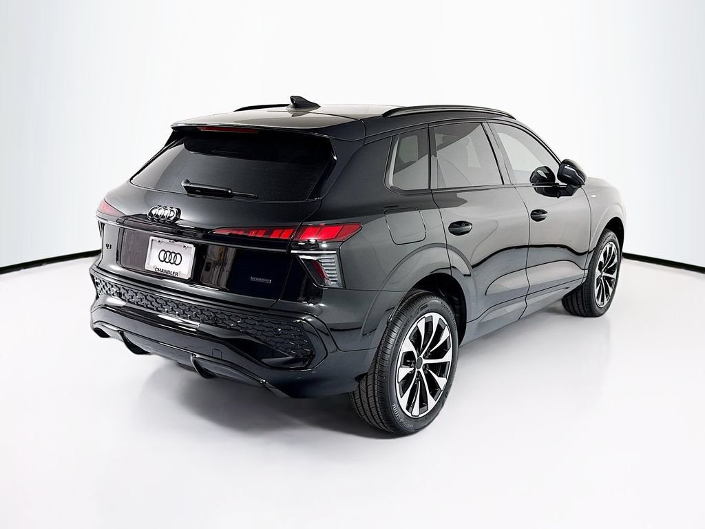 Used 2026 Audi Q3 quattro 2.0T w/ Driver Assistance Package AWD/4WD image 5