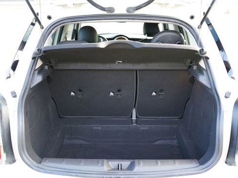 Used 2018 MINI Cooper 4-Door Hardtop FWD image 23