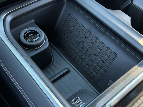 New 2025 Ford Expedition Max Platinum w/ Stealth Appearance Package image 44