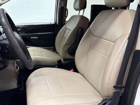 Used 2019 Dodge Grand Caravan SE w/ Power Convenience Group I image 35