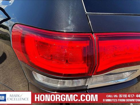 Used 2022 Jeep Grand Cherokee Laredo E w/ Security & Convenience Group AWD/4WD image 22