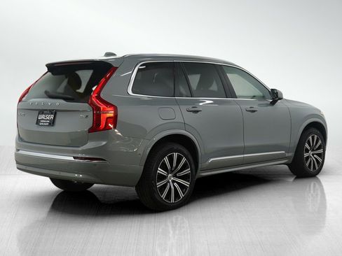 Used 2024 Volvo XC90 B6 Plus image 5