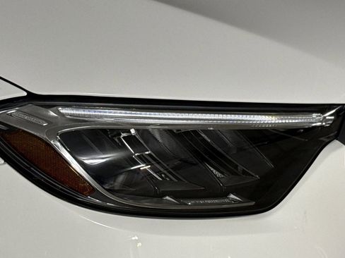 Used 2026 Mercedes-Benz GLC 300 4MATIC image 10