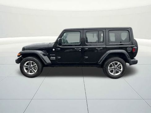 Used 2023 Jeep Wrangler Sahara image 2