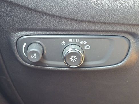 Used 2024 Chevrolet Equinox LT image 29