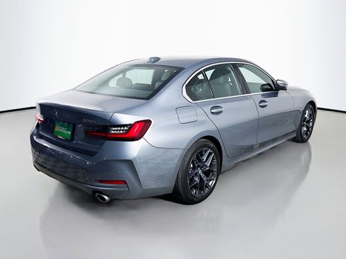 Used 2025 BMW 330i Sedan image 10